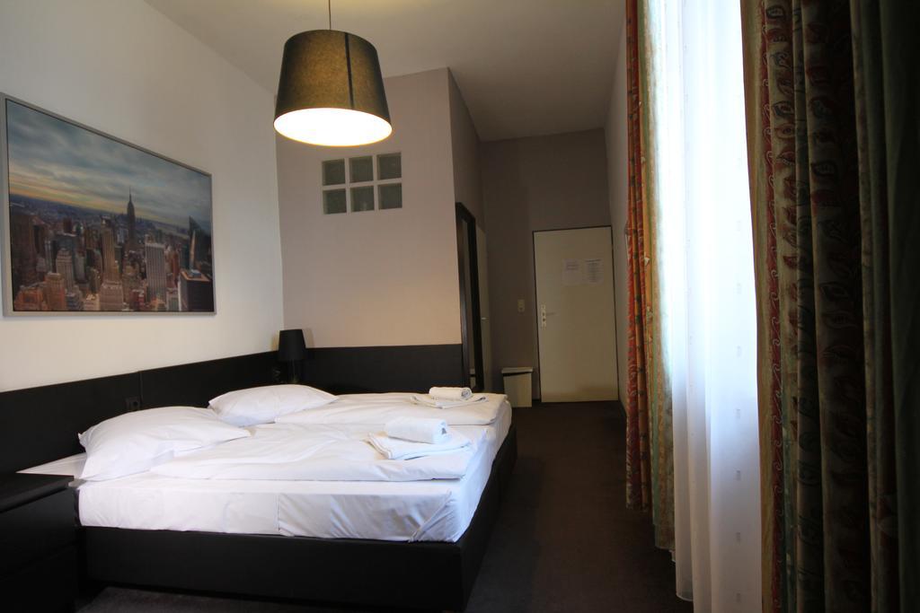 Carlton Hotel Франкфурт-на-Майне Экстерьер фото