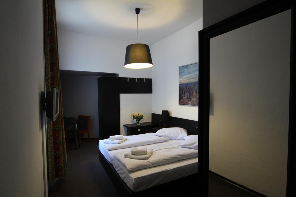 Carlton Hotel Франкфурт-на-Майне Экстерьер фото
