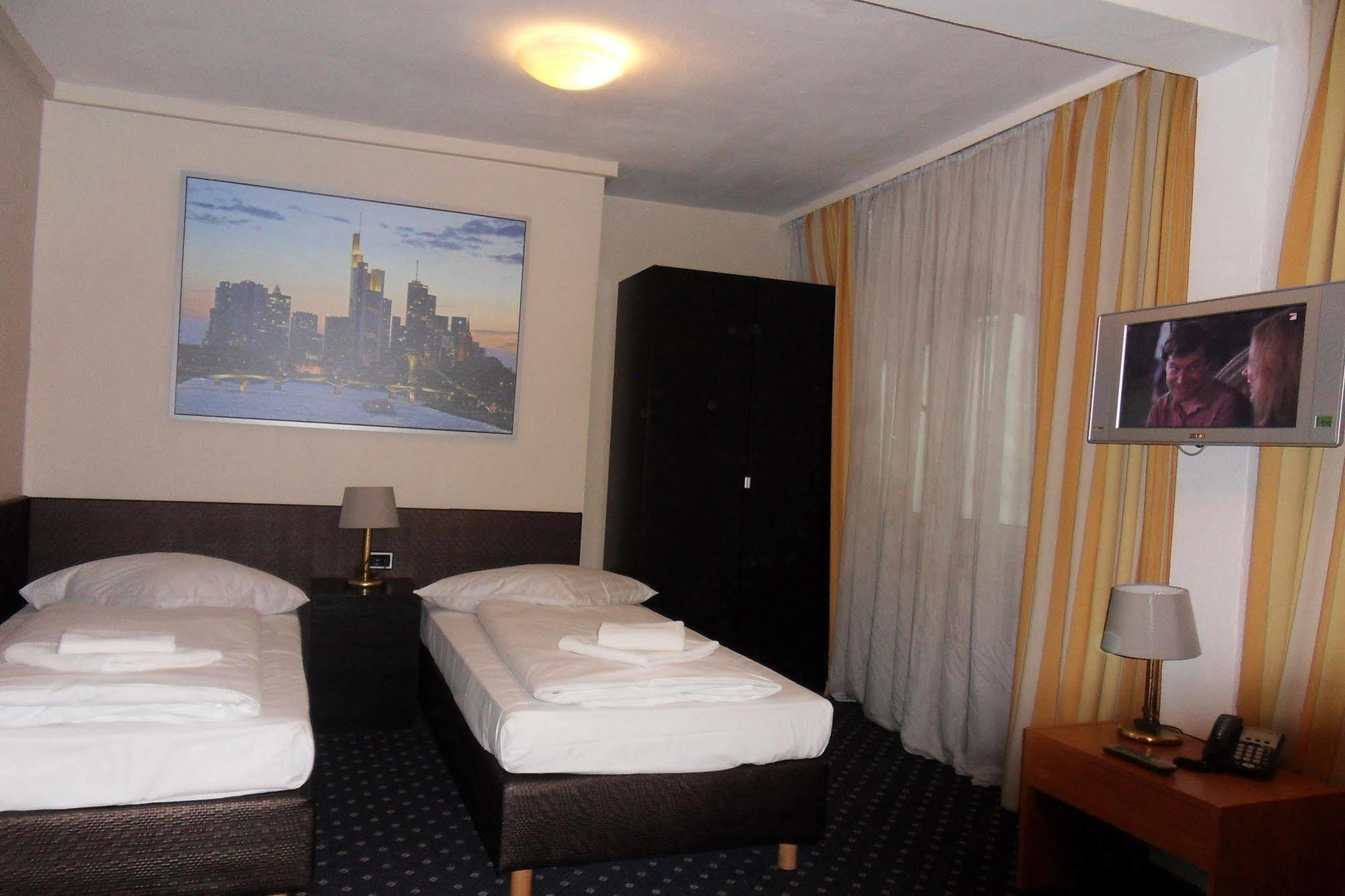 Carlton Hotel Франкфурт-на-Майне Экстерьер фото