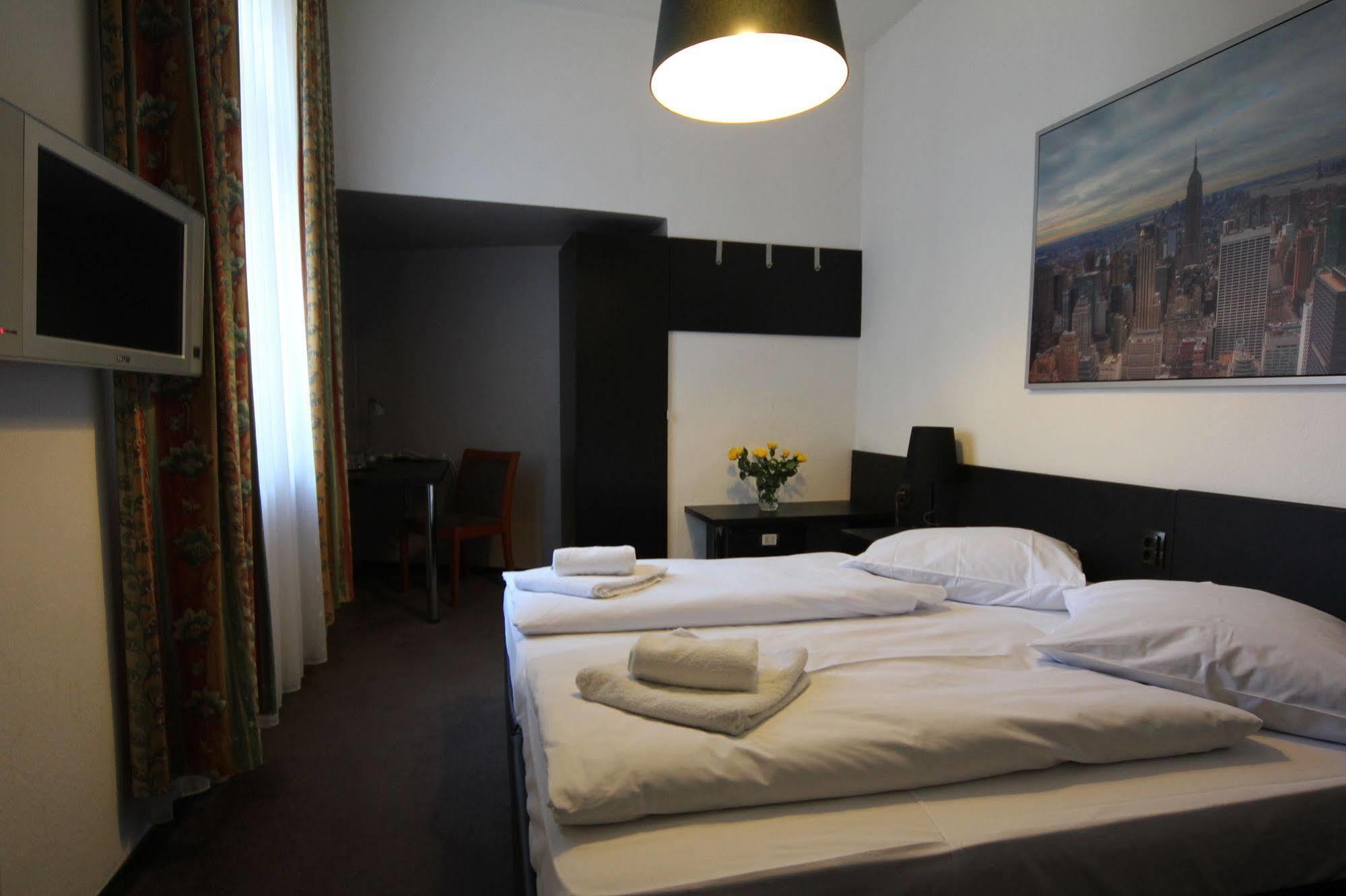 Carlton Hotel Франкфурт-на-Майне Экстерьер фото